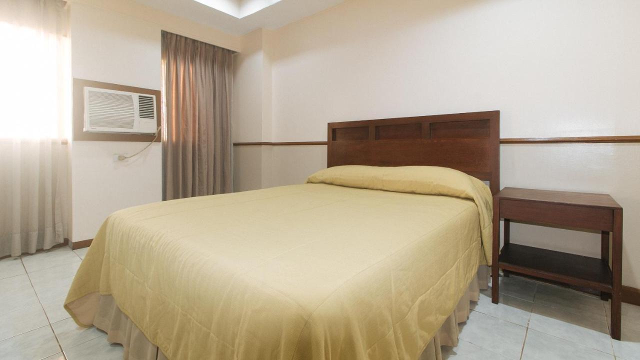 Garden Plaza Hotel Manille Extérieur photo